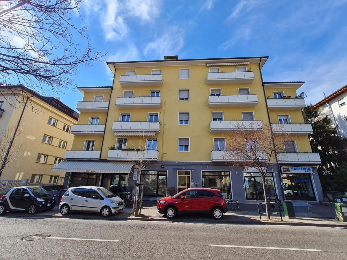 Apartment Palermo - Very Cosy, Calm And Close To The City Centre Bolzano Luaran gambar